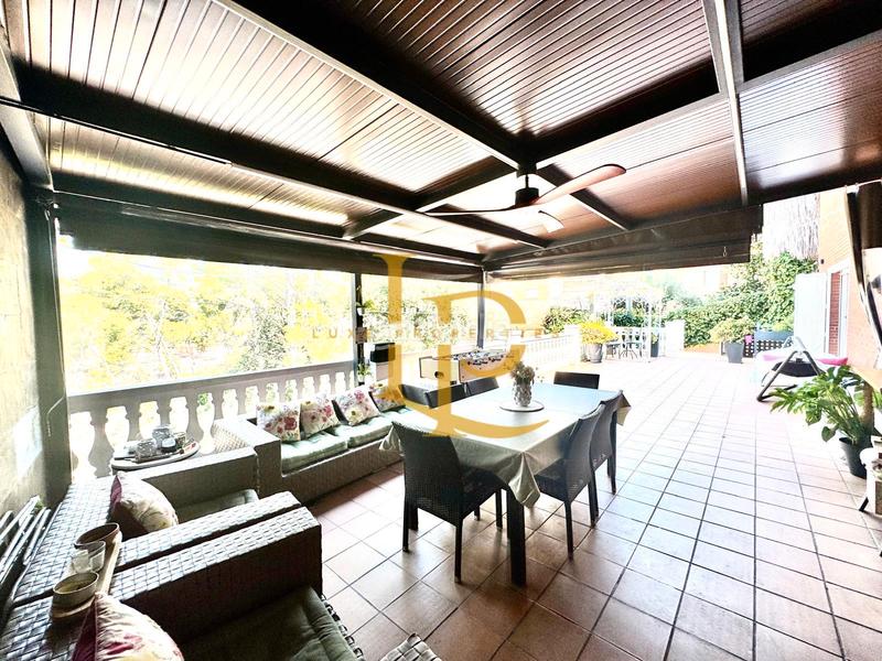 Foto 16a84f96-3abe-4ab2-88e6-8ef7d8e2923e. Casa en venta casa a cuatro vientos con espectaculares vistas y bonitos atardeceres en Rubí