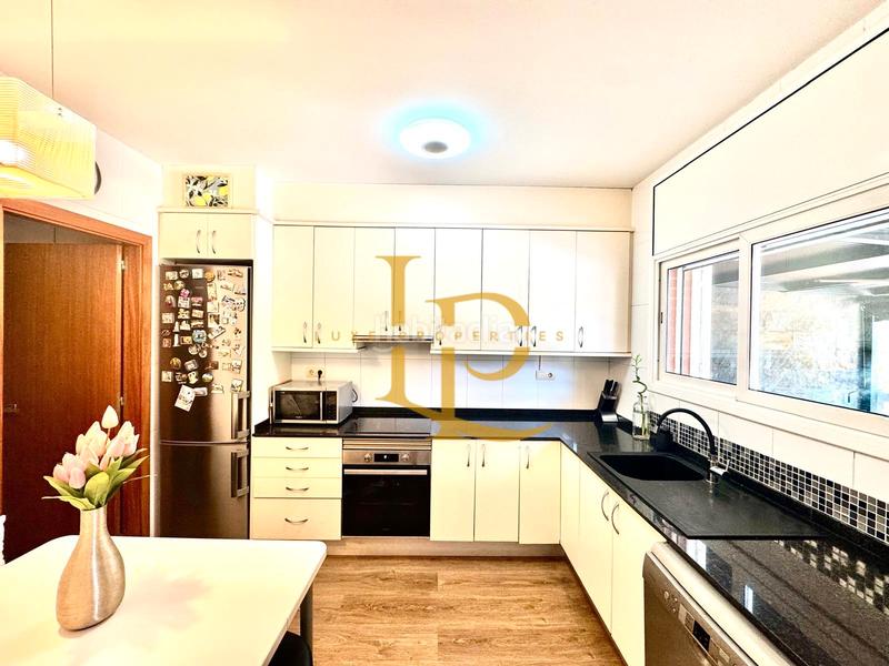Foto 70c7b5d7-fb0b-4891-836f-ee7485dcf90e. Casa en venta casa a cuatro vientos con espectaculares vistas y bonitos atardeceres en Rubí
