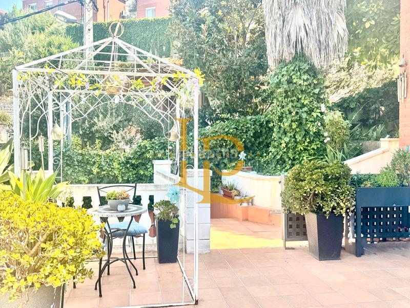 Foto 7c354a6c-f868-4f1d-9d76-d219f7818808. Casa en venta casa a cuatro vientos con espectaculares vistas y bonitos atardeceres en Rubí
