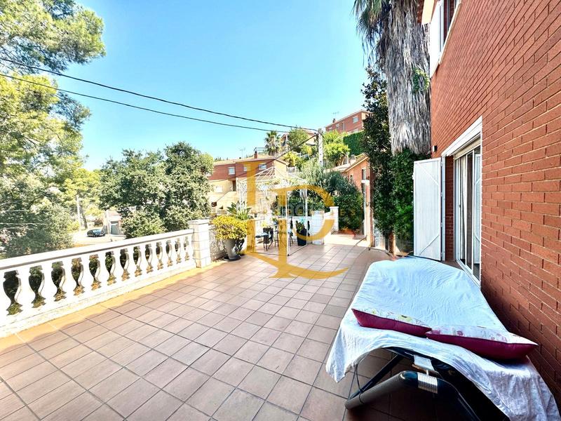 Foto a0b6567e-1cac-47fc-ad8f-5e8293f36dbe. Casa en venta casa a cuatro vientos con espectaculares vistas y bonitos atardeceres en Rubí