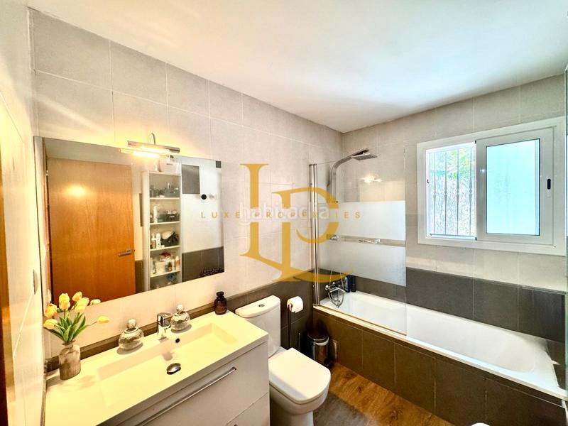 Foto ab5dd98e-d423-4403-a54b-8db07c71d38d. Casa en venta casa a cuatro vientos con espectaculares vistas y bonitos atardeceres en Rubí