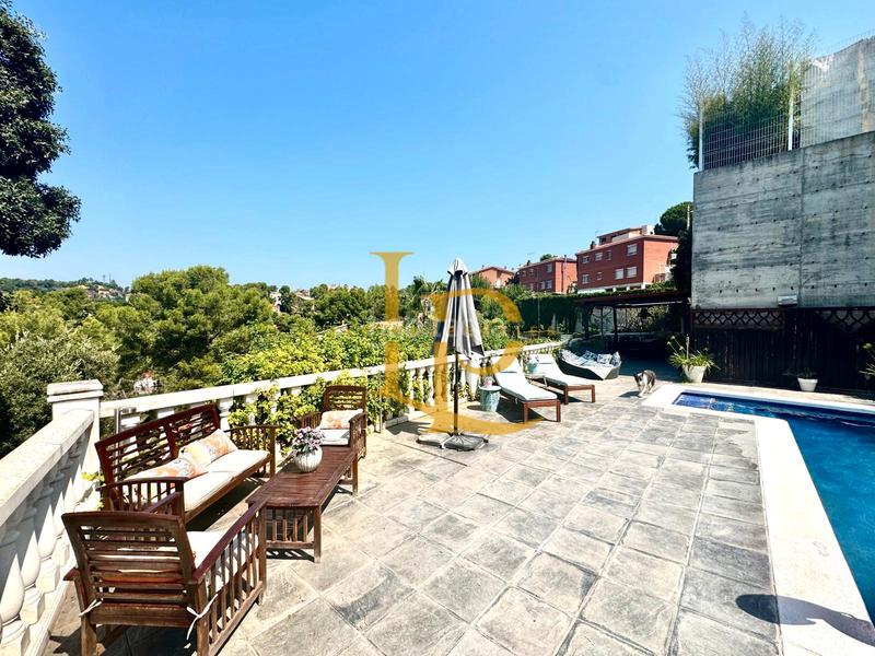 Foto d732972f-bdeb-4a70-a4f0-f5f5b9013777. Casa en venta casa a cuatro vientos con espectaculares vistas y bonitos atardeceres en Rubí