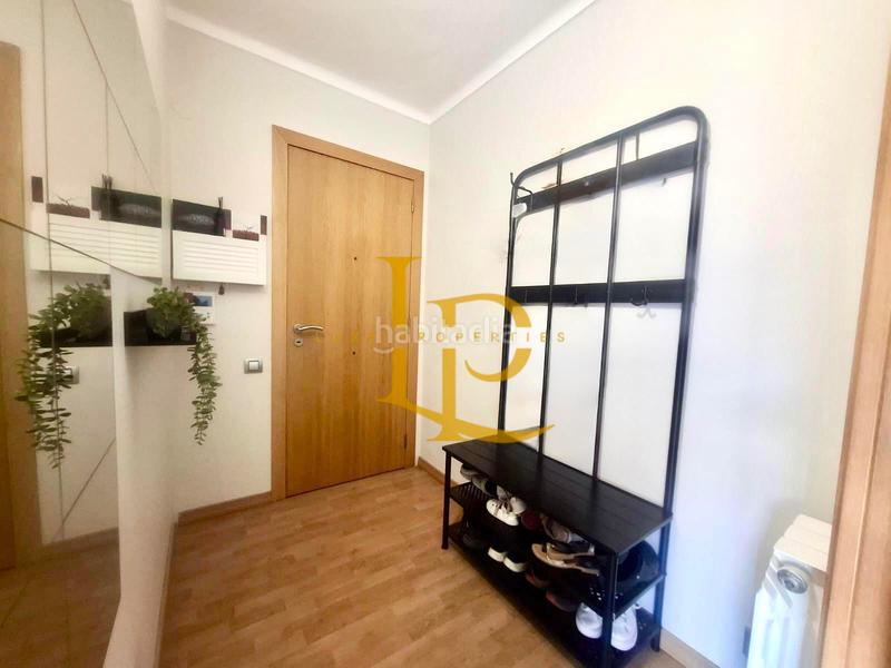Foto 2b1c832f-7d95-4efb-a492-d7f9831a47f8. Piso en venta precioso piso exterior de tres habitaciones con balcón en rubi en Rubí