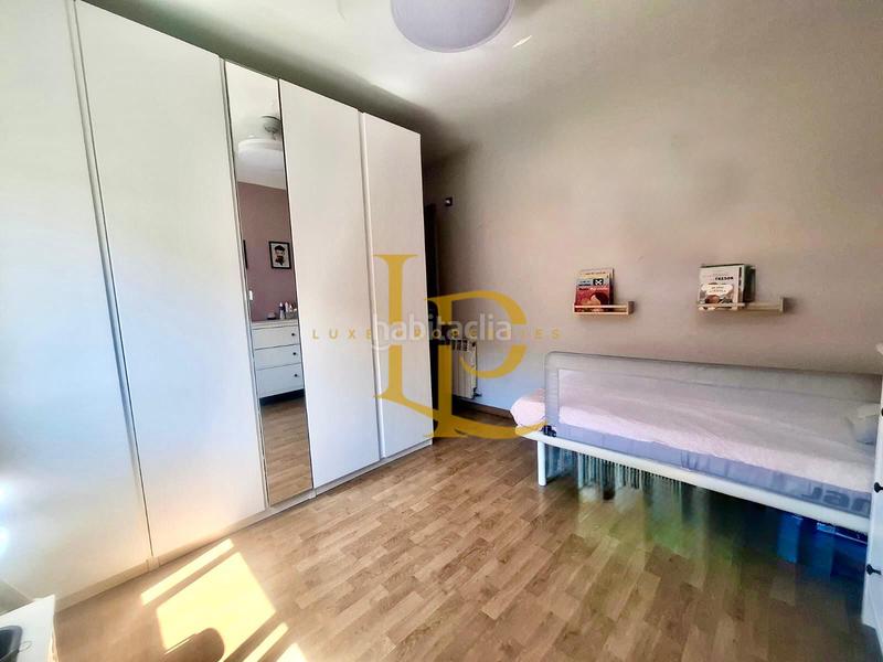 Foto b1d648f8-cc3b-46cb-a3e7-d22f5576e4e3. Piso en venta precioso piso exterior de tres habitaciones con balcón en rubi en Rubí