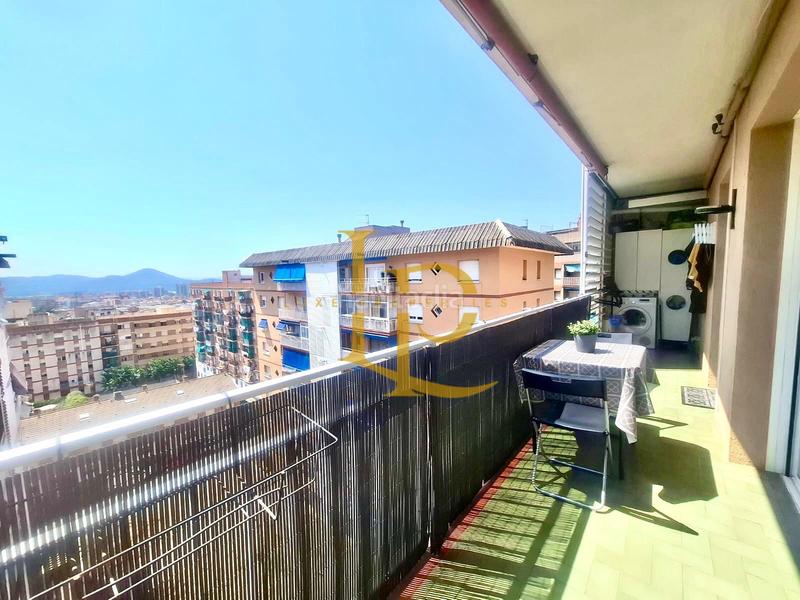 Foto d87797c9-9ff3-42c0-8cc1-9278833a0078. Piso en venta precioso piso exterior de tres habitaciones con balcón en rubi en Rubí