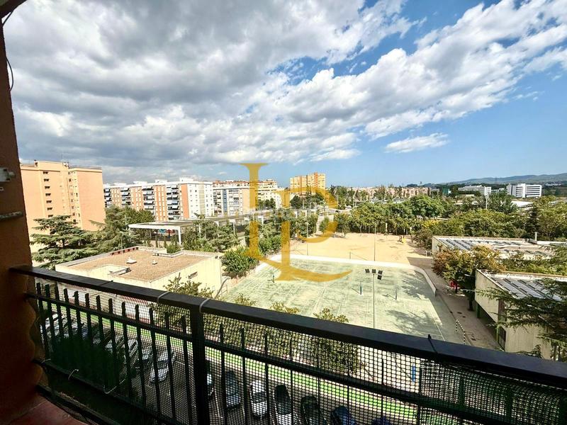 Foto 2a790a7b-9120-4679-8b1a-d517c94e4b32. Piso bonito piso exterior de tres habitaciones recien reformado a estrenar y con terraza en Rubí