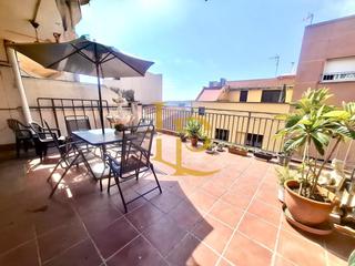 Àtic  Carrer de magallanes. En venta  ático de  tres habitaciones y amplias terrazas con vis