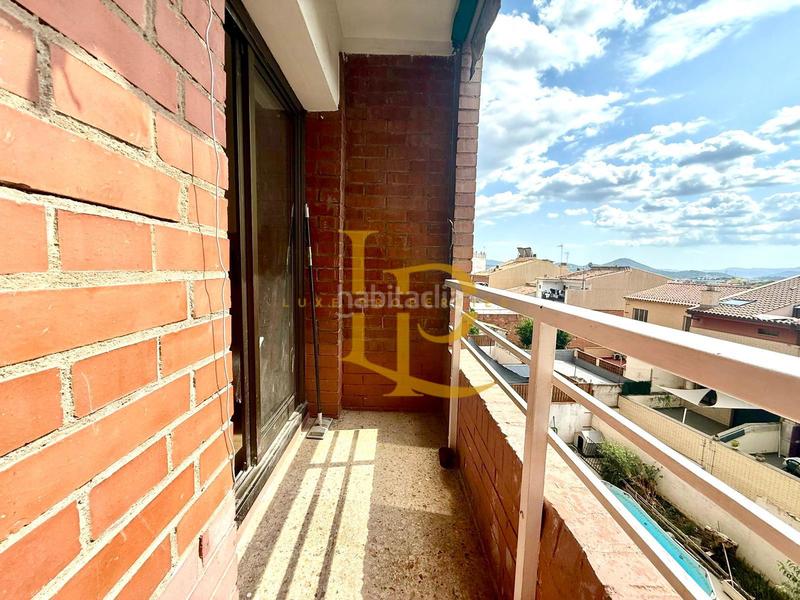 Foto f950c7f2-9933-4790-a18e-191706015df9. Piso bonito piso exterior de tres habitaciones recien reformado a estrenar con terraza. en Rubí