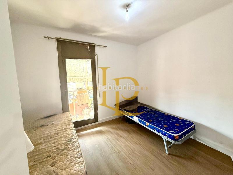 Foto fc0a0a23-618a-430a-ab1a-2ca95a9f12d3. Piso bonito piso exterior de tres habitaciones recien reformado a estrenar con terraza. en Rubí