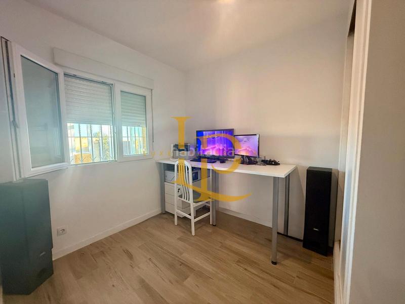 Foto c60ceba5-fce3-4996-be26-99cfbd5fbef2. Chalet mit kamin heizung parking in Casar (El)