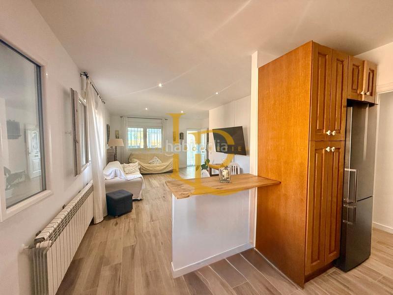 Foto ea92dc95-7b6c-4d67-94f8-3f4d52cf102d. Chalet mit kamin heizung parking in Casar (El)