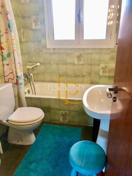 Foto 87a84dc1-fe3a-4b36-a04c-b8510a0a531f. Casa adosada precioso chalet adosado con jardin y piscina privada en Rubí