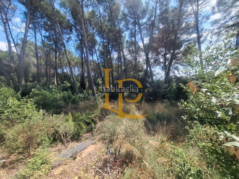 Foto ea9eb51d-6e60-4b89-8ada-4f54c0e1d72c. Terreno residencial oportunudad! terreno con proyecto incluido de casa con piscina en sant muc- castellnou - can mir! en Rubí