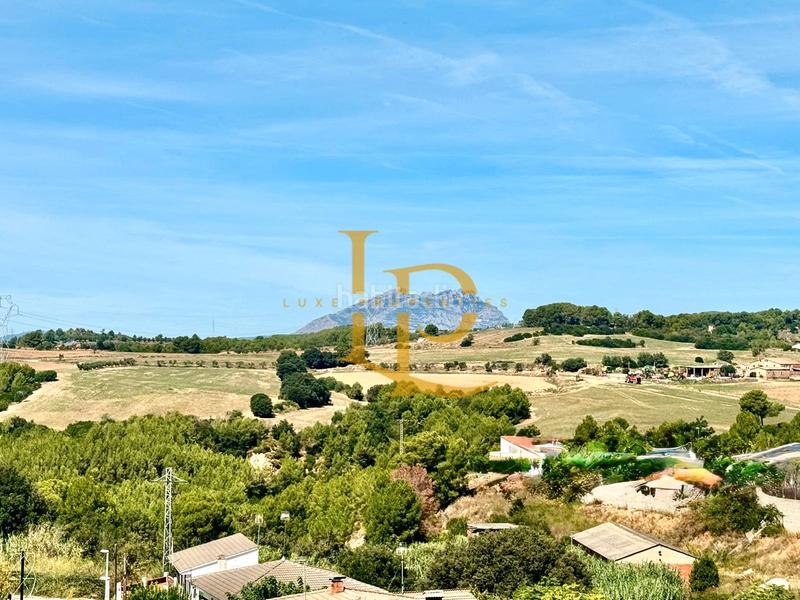 Foto 096a67a4-d369-4aa0-b899-72e4af99261b. Casa amb calefacció aparcament piscina a Els Avets-Can Serrafossà-Ximelis Rubí