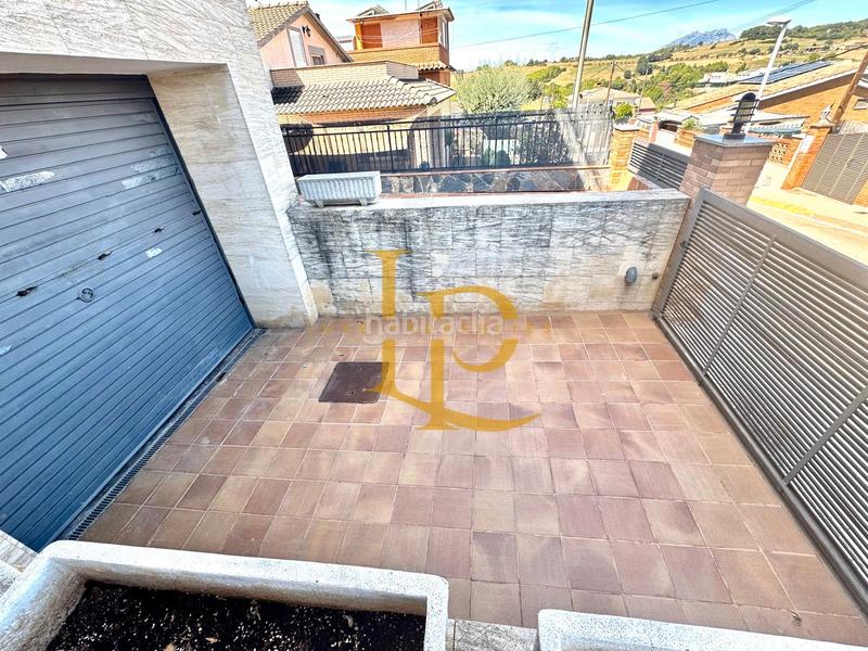 Foto 13e3444f-6575-436d-b547-693b99b61d5f. Casa amb calefacció aparcament piscina a Els Avets-Can Serrafossà-Ximelis Rubí