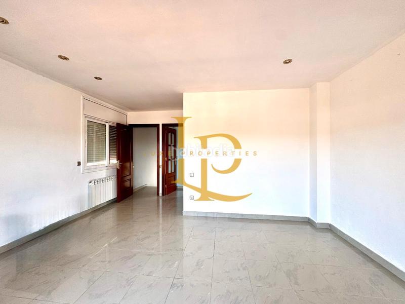 Foto 140b5446-80af-4b1c-83ef-17887b777c5d. Casa amb calefacció aparcament piscina a Els Avets-Can Serrafossà-Ximelis Rubí