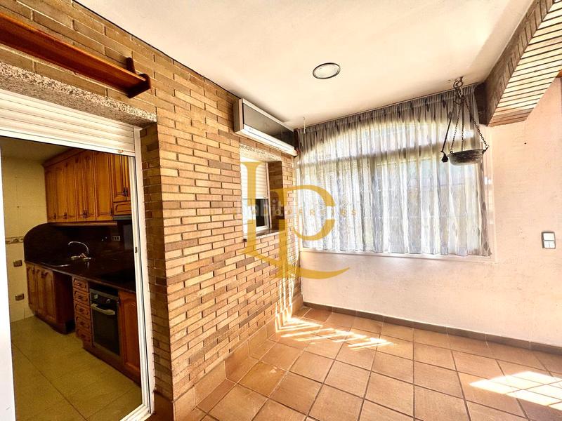 Foto 42edbaf2-6d10-41c0-9458-af023188df49. Casa amb calefacció aparcament piscina a Els Avets-Can Serrafossà-Ximelis Rubí