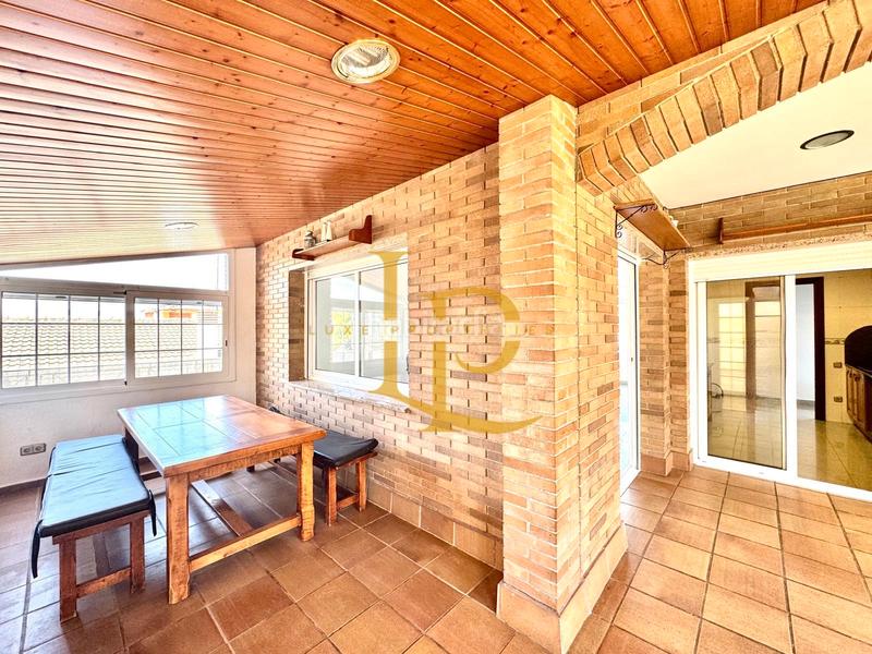 Foto 46c0f9a9-255c-4d87-a434-9ab4d756bd96. Casa amb calefacció aparcament piscina a Els Avets-Can Serrafossà-Ximelis Rubí