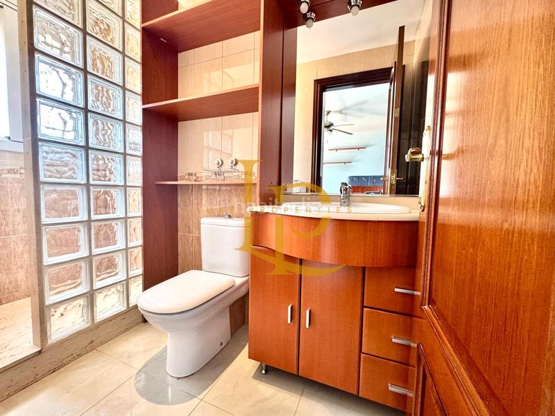 Foto 62c5d1a9-1b7a-4d01-ba8c-fd357dfba1a4. Casa amb calefacció aparcament piscina a Els Avets-Can Serrafossà-Ximelis Rubí