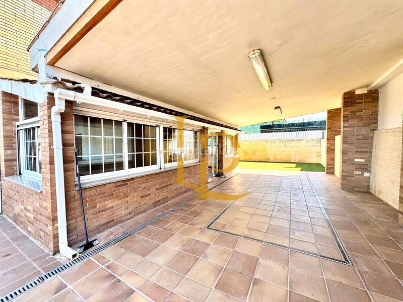 Foto 7cca02ae-6447-489e-8f7c-5b05772a54bd. Casa amb calefacció aparcament piscina a Els Avets-Can Serrafossà-Ximelis Rubí