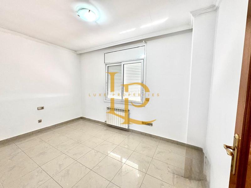 Foto 81921f23-90c4-400c-99ce-77b322882273. Casa amb calefacció aparcament piscina a Els Avets-Can Serrafossà-Ximelis Rubí