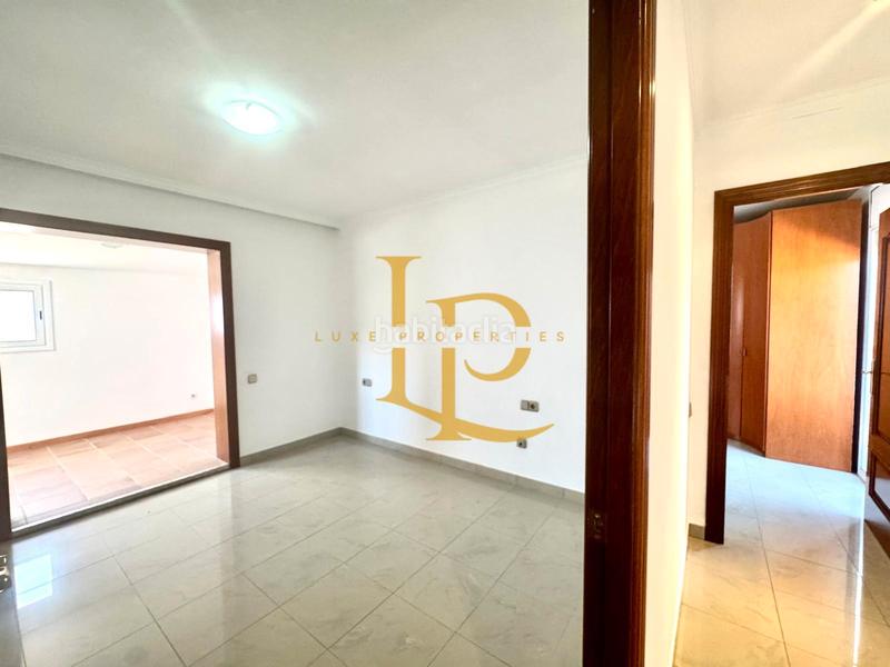 Foto 9b9862d6-3b2c-4869-afbb-47353959a2c5. Casa amb calefacció aparcament piscina a Els Avets-Can Serrafossà-Ximelis Rubí