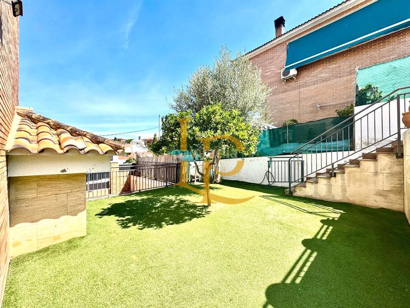 Foto d8ed0f74-56a5-46a2-a714-0baf78c22af2. Casa amb calefacció aparcament piscina a Els Avets-Can Serrafossà-Ximelis Rubí