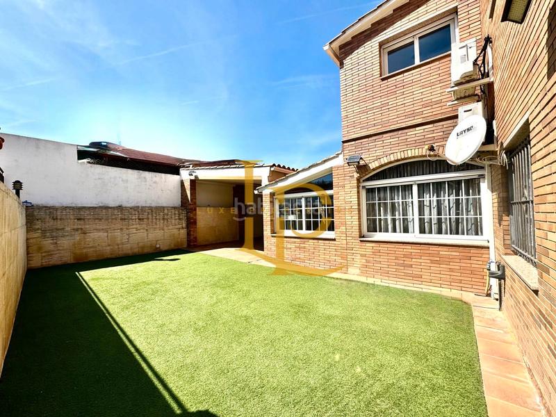 Foto ec13212b-bf6b-44d2-915c-e61891ce85fe. Casa amb calefacció aparcament piscina a Els Avets-Can Serrafossà-Ximelis Rubí