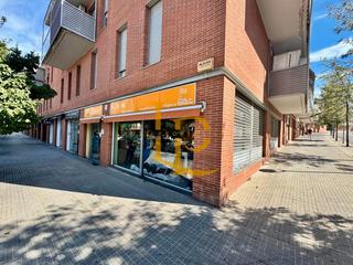 Traspàs Local Comercial  Avinguda de l'estatut. Oportunidad única! traspaso de negocio en rubí, barcelona