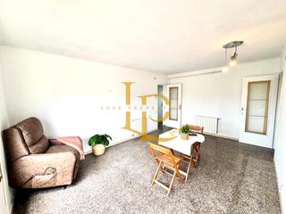 Pis  Carrer de prat de la riba. Preciosa vivienda  muy luminosa de tres habitaciones con balcón