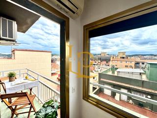 Appartement  Carrer de prat de la riba. Preciosa vivienda  muy luminosa de tres habitaciones con balcón
