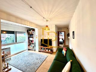 Pis  Passeig de la riera. Precioso piso amplio y luminoso de tres habitciones en venta en