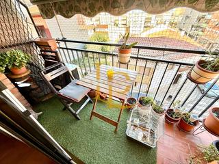 Pis  Carrer d'aribau. Precioso piso exterior de tres habitaciones en venta  en rubí.