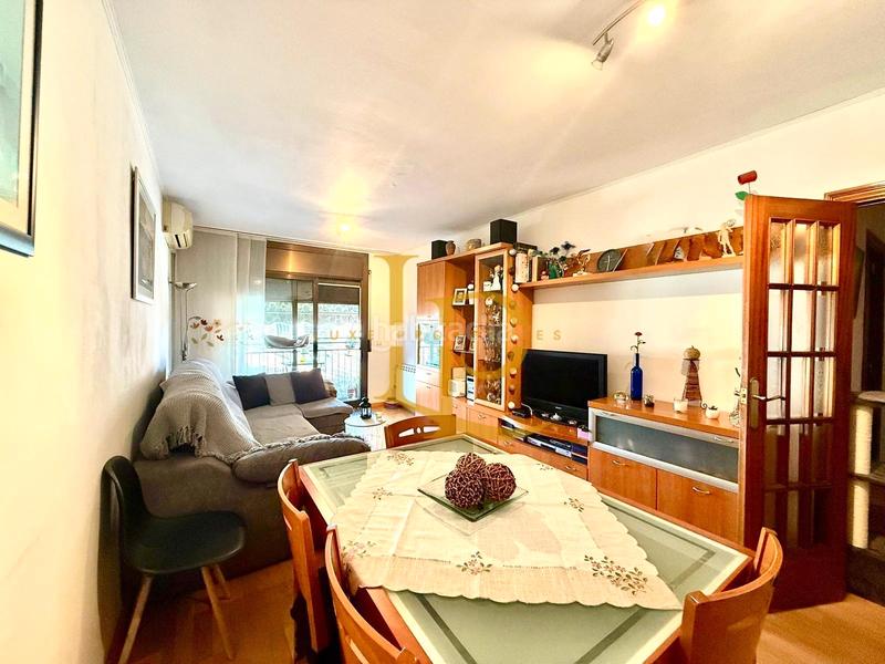 Foto 9da6fef1-8d20-4da9-b23b-01b64b046ce4. Flat with heating in Mercat Rubí