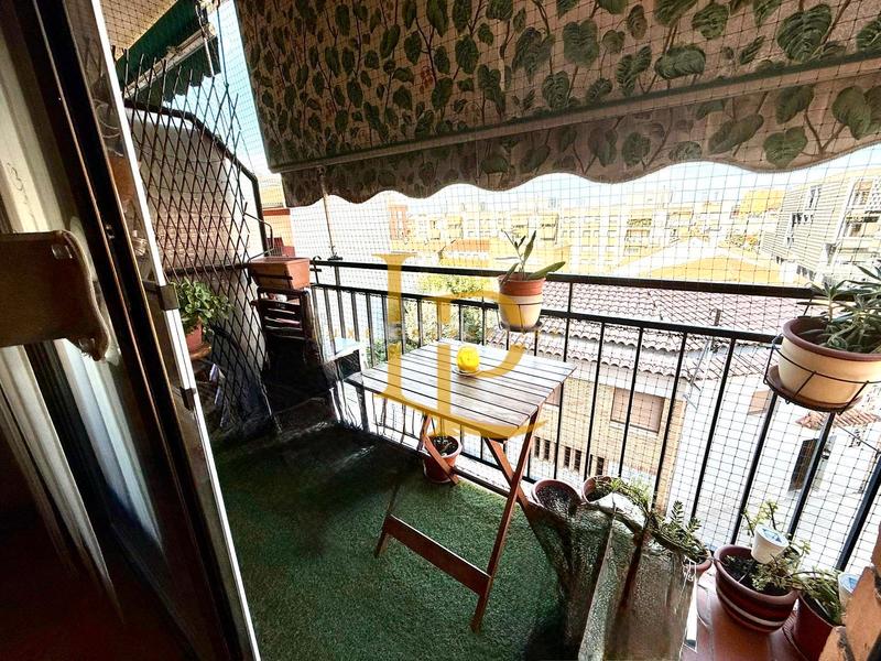 Foto a2b32b22-53e5-4c93-b463-db226518392e. Flat with heating in Mercat Rubí