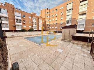 Appartement  Calle de isabel colbrand. Gran oportunidad en las tablas precioso y luminoso piso exterior