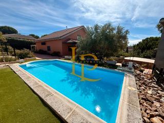 Chalet  Avenida camino de talamanca. Impresionante chalet independiente a 4 vientos en venta con ampl