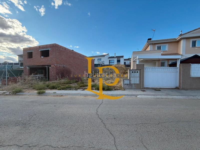 Foto defddea6-bca3-45f9-aa7b-d14371c520f2. Terreny residencial a Casar (El)