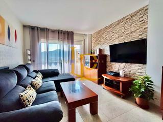 Piso en Montornès del Vallès. Piso como nuevo de tres habitaciones con vistas y parking, en mo