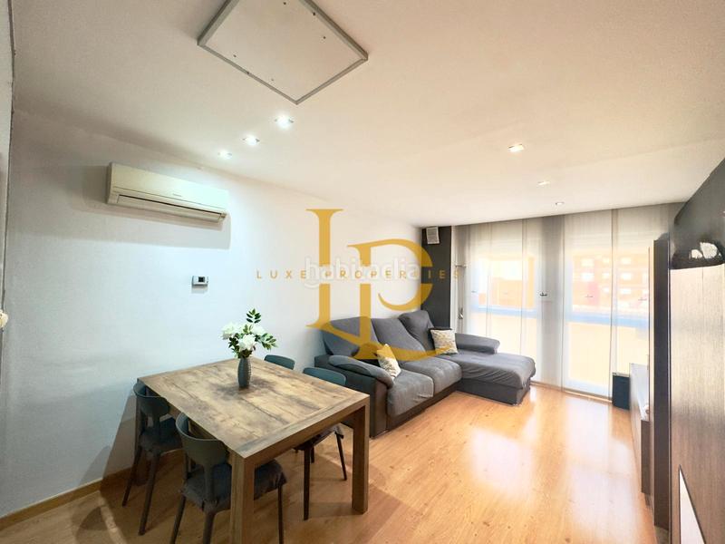 Foto 07575dc3-6f25-4ec0-9550-81b4d916287a. Duplex with heating parking in Eixample Sabadell