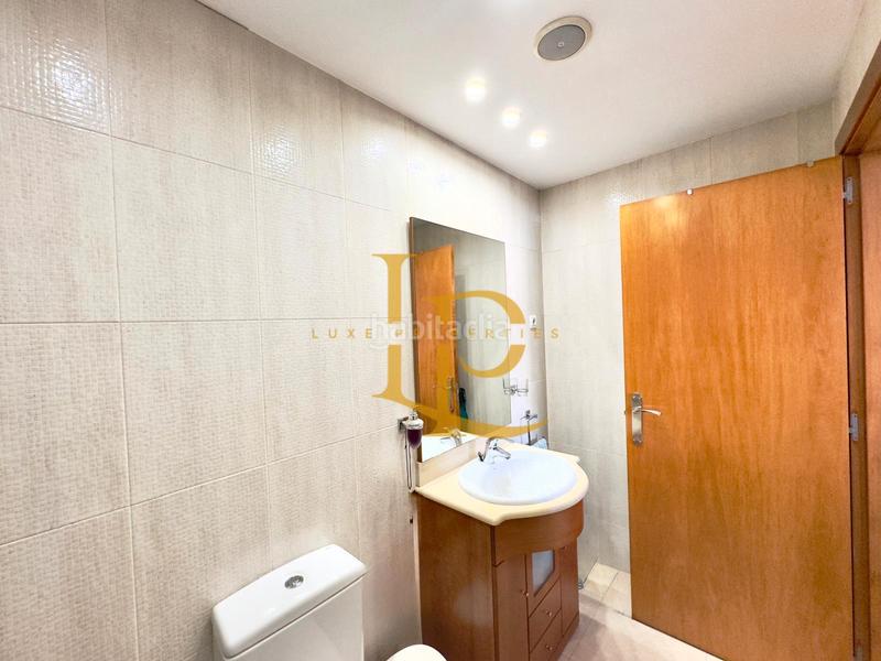 Foto 22f22ed9-324d-4202-93f4-9f4190869d69. Duplex with heating parking in Eixample Sabadell