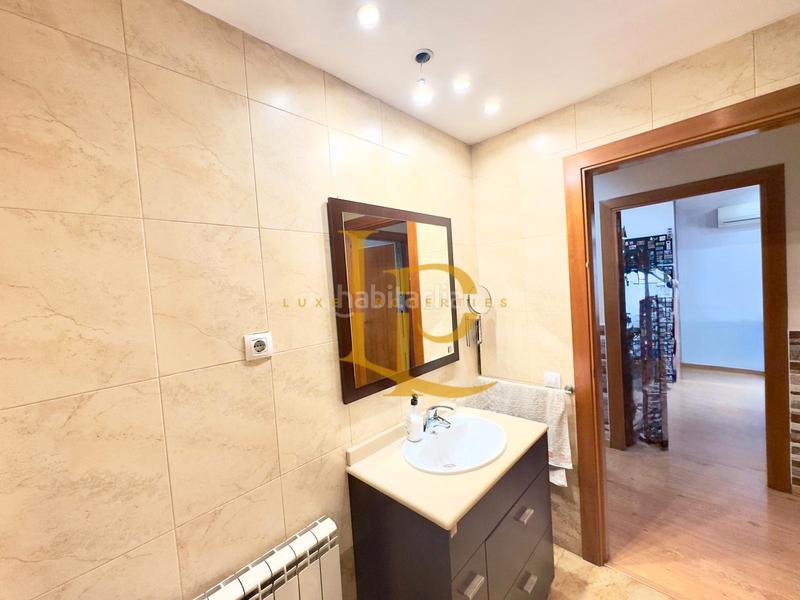 Foto f2654cb1-f85a-44f0-aab4-8d7b056b3916. Duplex with heating parking in Eixample Sabadell