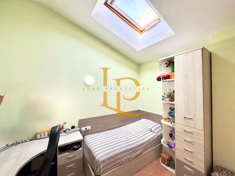 Foto fedc358e-5577-4ecf-982a-5ca3b9393680. Duplex with heating parking in Eixample Sabadell