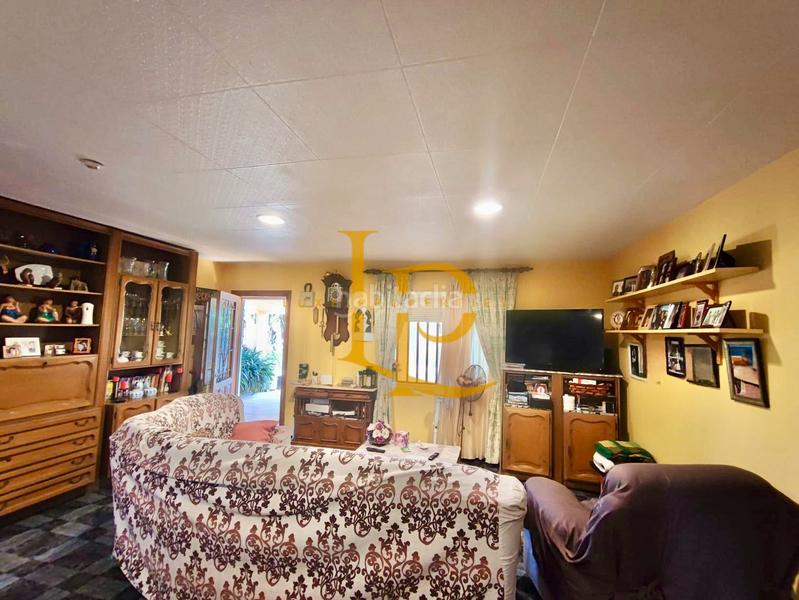 Foto 29b52eca-2502-47b9-954f-37e7bdb4f21a. Haus mit kamin heizung parking pool in Valls