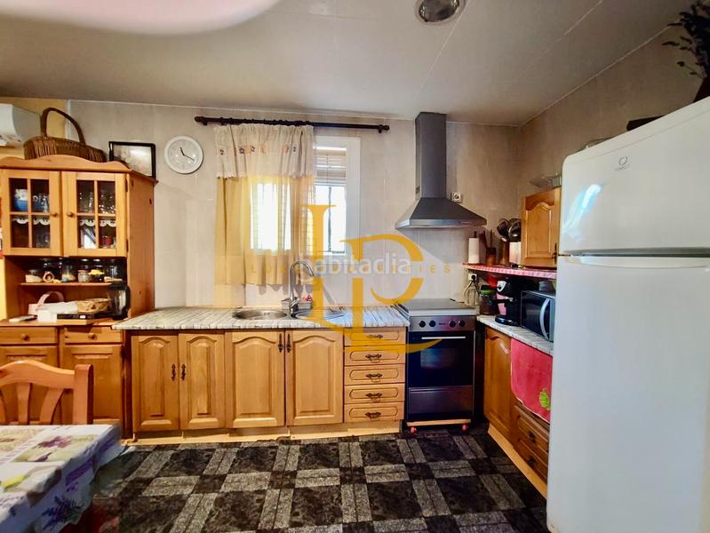 Foto 45197732-5ef0-4424-8d14-e32520ba77fd. Haus mit kamin heizung parking pool in Valls