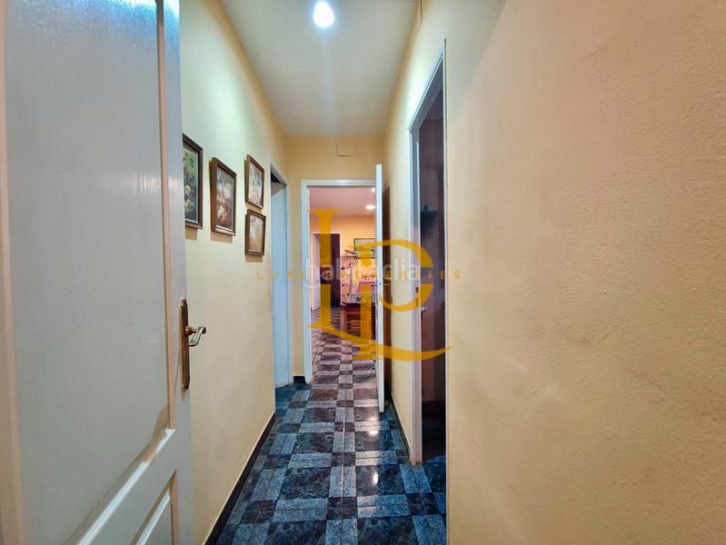 Foto 85595bf4-f6d8-406b-a32f-1173292ef90b. Haus mit kamin heizung parking pool in Valls