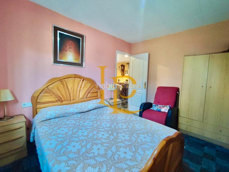 Foto b5692534-c351-4873-ba44-b384bfc52a85. Haus mit kamin heizung parking pool in Valls