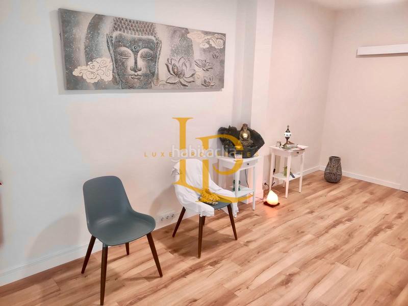 Foto 5417fc06-552c-4503-8b70-253c10f3e2c4. Alquiler local comercial se alquila sala en pleno centro de rubi en Rubí