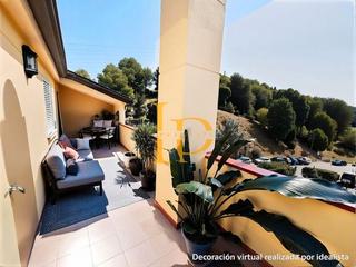 Casa adosada en Polinyà. Casa adosada en polinyà con terraza, parking y buhardilla