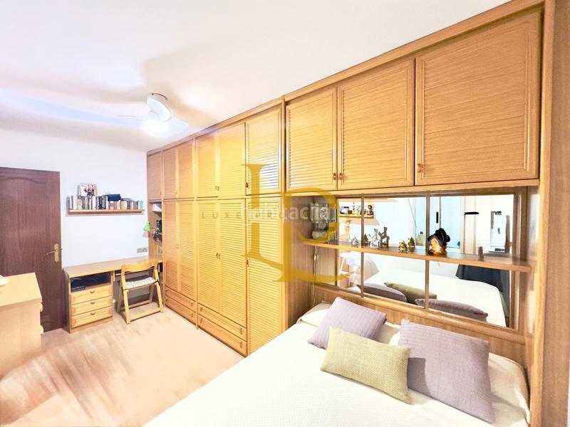 Foto 3647f4e9-6ea0-487a-845f-efa5c60408fd. Etagenwohnung mit heizung in La Florida Hospitalet de Llobregat (L´)